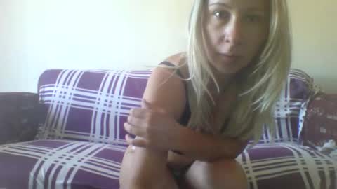 BlondiePam online show from March 1, 2026, 9:44 am