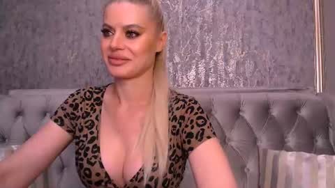 Snapshot of blondiestarxxx chatting on August 8, 2026, 8:55 pm Helen online show from August 8, 2026, 8:55 pm