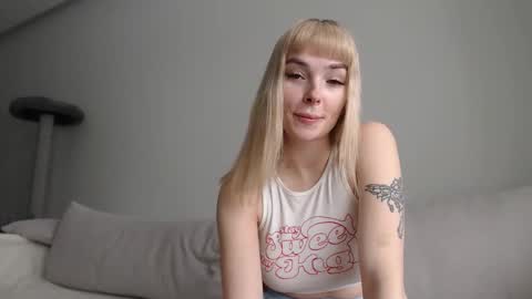 BlondLeyla online show from February 17, 2026, 12:01 pm