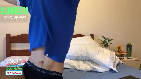Snapshot of blondultra chatting on May 30, 2026, 6:49 pm blondultra online show from May 30, 2026, 6:49 pm