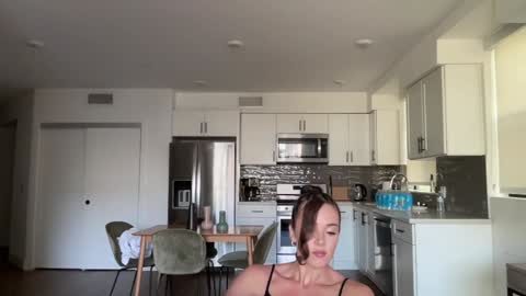 Emma Bloom online show from October 24, 2025, 7:54 pm