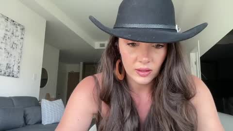 Emma Bloom online show from May 9, 2026, 9:42 pm