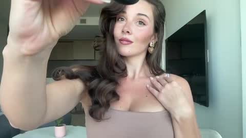 Emma Bloom online show from May 28, 2026, 7:22 pm