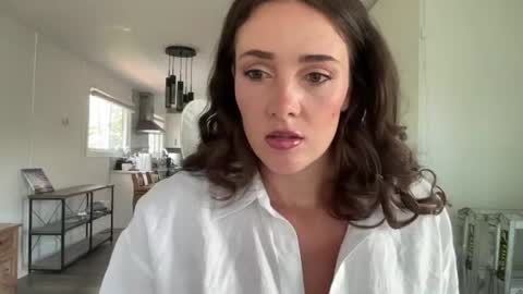 Snapshot of bloomyogi chatting on July 9, 2026, 7:18 pm Emma Bloom online show from July 9, 2026, 7:18 pm