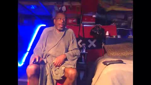 BLOWFLY online show from November 22, 2025, 5:12 pm