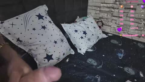 santiylola online show from March 27, 2026, 11:15 pm