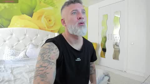 Snapshot of blowmyxxl chatting on February 25, 2026, 8:46 am Nico online show from February 25, 2026, 8:46 am