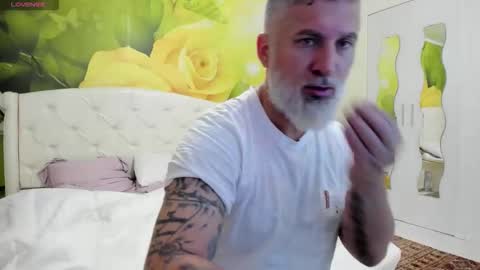 Snapshot of blowmyxxl chatting on April 4, 2026, 7:17 am Nico online show from April 4, 2026, 7:17 am