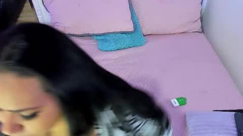 blue__style online show from January 1, 2025, 1:16 pm