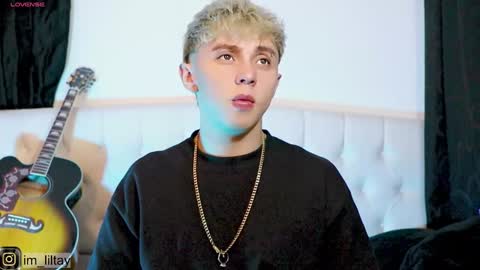 Snapshot of blue_boy_1 chatting on December 22, 2024, 3:55 am TAY online show from December 22, 2024, 3:55 am