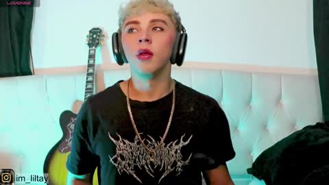 Snapshot of blue_boy_1 chatting on December 24, 2024, 3:16 am TAY online show from December 24, 2024, 3:16 am