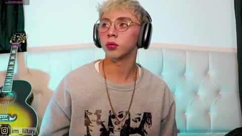 Snapshot of blue_boy_1 chatting on December 27, 2024, 4:47 am TAY online show from December 27, 2024, 4:47 am