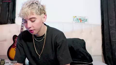 Snapshot of blue_boy_1 chatting on January 2, 2025, 4:46 pm TAY online show from January 2, 2025, 4:46 pm