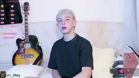 Snapshot of blue_boy_1 chatting on February 22, 2025, 9:59 pm TAY online show from February 22, 2025, 9:59 pm