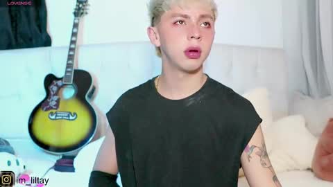 Snapshot of blue_boy_1 chatting on February 24, 2025, 6:05 am TAY online show from February 24, 2025, 6:05 am