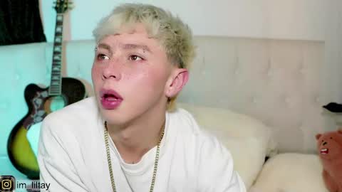 Snapshot of blue_boy_1 chatting on February 25, 2025, 4:03 am TAY online show from February 25, 2025, 4:03 am