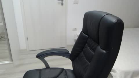 Juliet online show from October 15, 2025, 4:40 pm