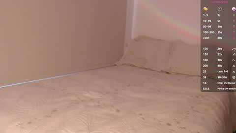 Snapshot of blue_nebula chatting on January 14, 2025, 10:23 pm Blue online show from January 14, 2025, 10:23 pm