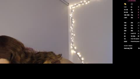 Snapshot of blue_nebula chatting on February 2, 2025, 2:06 am Blue online show from February 2, 2025, 2:06 am