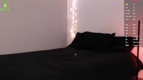 Snapshot of blue_nebula chatting on September 14, 2025, 5:12 pm Blue online show from September 14, 2025, 5:12 pm