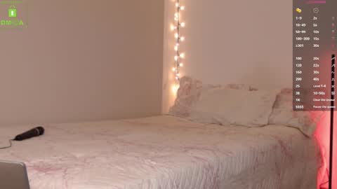 Snapshot of blue_nebula chatting on September 21, 2025, 2:02 am Blue online show from September 21, 2025, 2:02 am