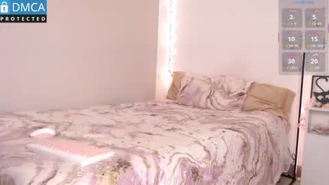 Snapshot of blue_nebula chatting on November 17, 2025, 12:55 pm Blue online show from November 17, 2025, 12:55 pm