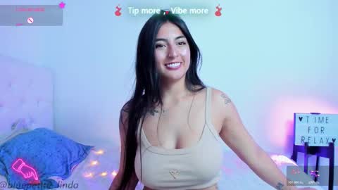 Snapshot of blue_petite chatting on February 13, 2026, 6:26 pm Linda online show from February 13, 2026, 6:26 pm