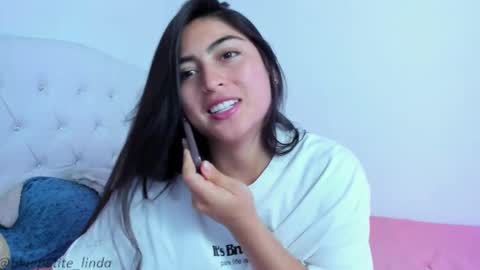 Snapshot of blue_petite chatting on March 14, 2026, 7:30 pm Linda online show from March 14, 2026, 7:30 pm