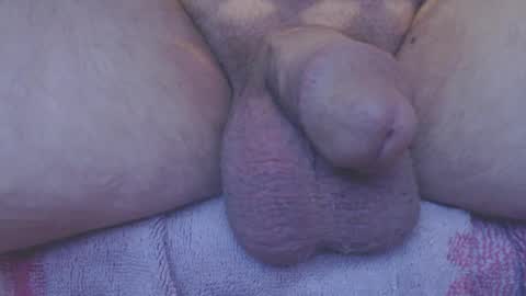 Snapshot of bluebee420 chatting on January 5, 2025, 10:21 am bluebee420 online show from January 5, 2025, 10:21 am