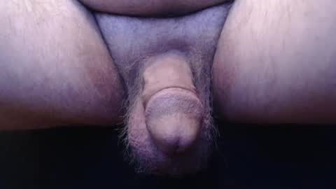 Snapshot of bluebee420 chatting on March 13, 2026, 9:27 am bluebee420 online show from March 13, 2026, 9:27 am