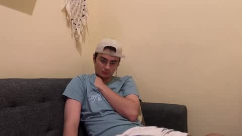 Snapshot of bluedaan chatting on February 12, 2025, 2:14 am Daan online show from February 12, 2025, 2:14 am