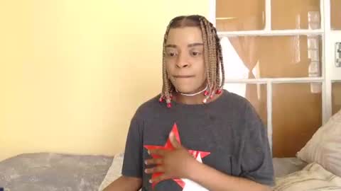 Tee online show from December 1, 2025, 11:26 am