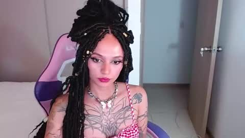 Snapshot of bluee_v chatting on July 9, 2026, 1:53 am Im Abril .. Nice to meet you thumb up me please its important INDEPENDENT MODEL online show from July 9, 2026, 1:53 am