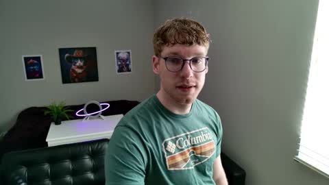 Snapshot of blueeyedtallguy chatting on February 26, 2026, 9:47 pm blueeyedtallguy online show from February 26, 2026, 9:47 pm
