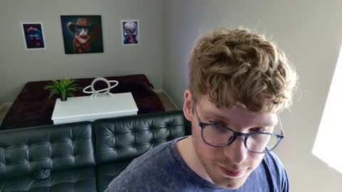 Snapshot of blueeyedtallguy chatting on March 16, 2026, 9:19 pm blueeyedtallguy online show from March 16, 2026, 9:19 pm