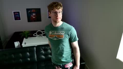 Snapshot of blueeyedtallguy chatting on March 17, 2026, 9:07 pm blueeyedtallguy online show from March 17, 2026, 9:07 pm