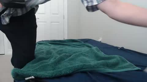 blue eyed twink online show from March 22, 2026, 9:51 pm