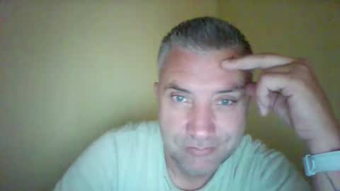 Snapshot of blueiceman5 chatting on November 9, 2025, 12:25 pm blueiceman5 online show from November 9, 2025, 12:25 pm