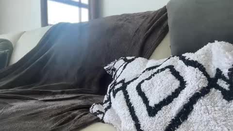 blueishgold22 online show from April 14, 2026, 2:01 pm