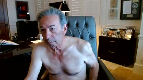 Snapshot of blueisles chatting on July 5, 2026, 8:27 pm blueisles online show from July 5, 2026, 8:27 pm