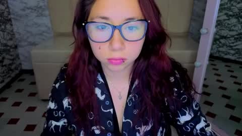 Snapshot of bluemoon_v chatting on April 7, 2026, 9:04 pm Hi Stream 200pm at 900pm online show from April 7, 2026, 9:04 pm