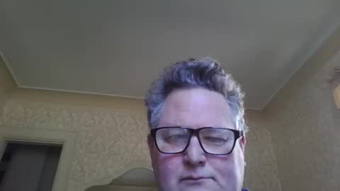 Snapshot of bluemoose70 chatting on October 6, 2025, 4:04 pm bluemoose70 online show from October 6, 2025, 4:04 pm