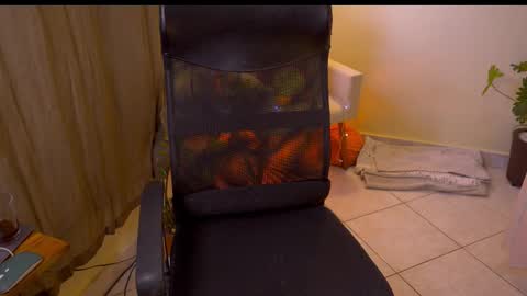 FLORAA online show from October 15, 2025, 1:00 pm