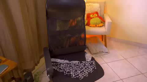 FLORAA online show from March 9, 2026, 3:38 pm