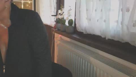 Snapshot of blueskysierra chatting on November 30, 2025, 12:31 pm Sierra online show from November 30, 2025, 12:31 pm