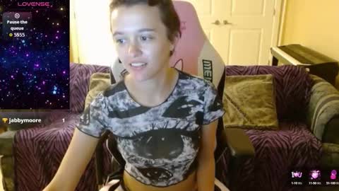 Snapshot of bluevixen7 chatting on October 16, 2025, 12:44 am bluevixen7 online show from October 16, 2025, 12:44 am