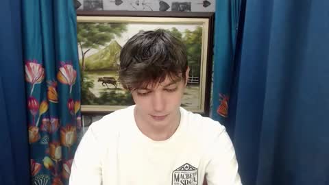 blueeyedboyisasia online show from May 7, 2026, 5:02 am