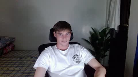 blueeyedboyisasia online show from July 24, 2026, 2:37 pm