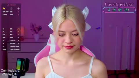 Snapshot of blush_im_crush chatting on June 22, 2026, 1:52 pm Wendy online show from June 22, 2026, 1:52 pm