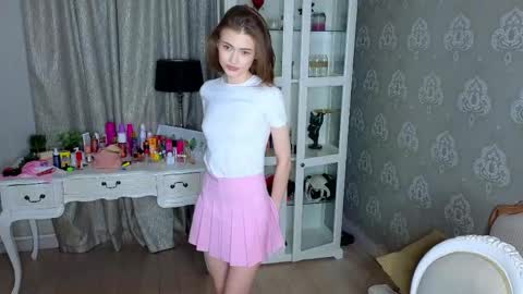 Snapshot of bluuemarine chatting on May 10, 2026, 5:40 pm Mary online show from May 10, 2026, 5:40 pm